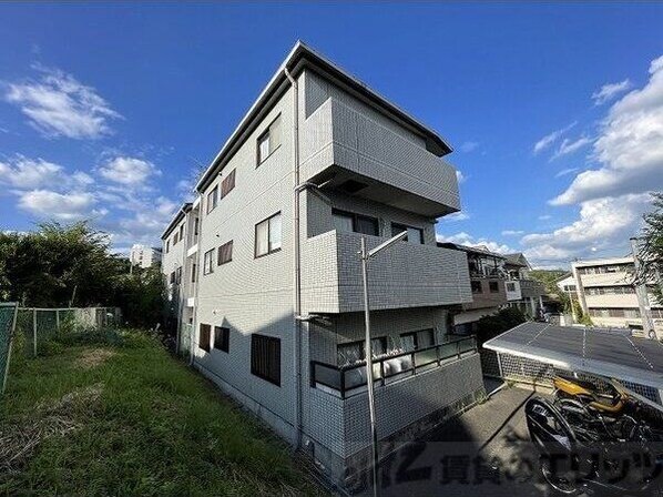 土井マンションの物件外観写真